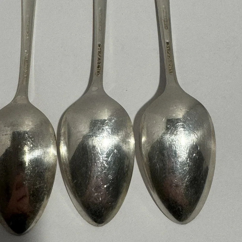 1881 Rogers Oneida Plantation 1948‎ Silverplate Teaspoons Set of 8 Flatware